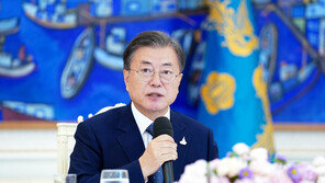 文대통령, 27일 기독교계 지도자 청와대 초청…방역 협조 당부