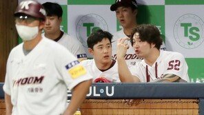 박병호, 손등 미세골절로 3주 아웃…이승호도 어깨 염증으로 말소