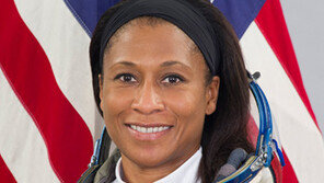 우주정거장서도 ‘흑인 유리천장’ 깨졌다