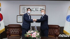 한국자유총연맹 찾아간 이인영 “통일부와 좋은 협력 관계 만들어냈으면…”
