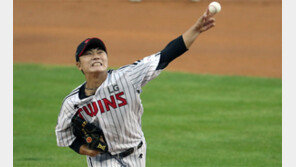 15경기 2패 김윤식 “이젠 LG 복덩이 신인”