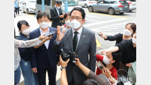 의협회장 “우리도 정부 직권남용 고발” 13만 의사 총파업도 불사