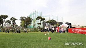 실내 골프연습장 운영 중단됐는데…실외 골프장은 어떻게 되나