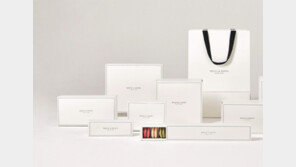 “종이 박스-친환경 빨대 사용”