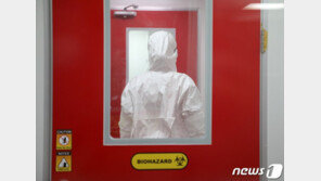 ‘하루 평균 1000건’…“쏟아지는 검사량에 온몸에 파스만 늘어”