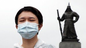 [청계천 옆 사진관]주말에도 쉴 수 없는 사람들