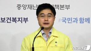 주말에도 정부·의료계 ‘강대강’…격리 해제 전공의 고발 놓고 ‘맞불’