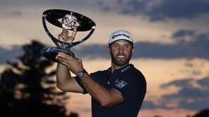 세계 1위 존슨, 페덱스컵 PO 2연승 청신호…3R 공동 선두