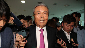 보수정당 휘저은 김종인 ‘광폭 행보’ 100일…‘합격점’ 우세