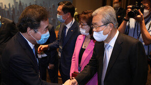 “기자시절 특종 소스 주기도”…이낙연-김종인 ‘40년 인연’, 협치 복원할까