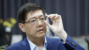 김홍걸, 강남 아파트 아들 증여… 전세금 4억 올려