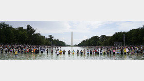 “우리 목에서 무릎을 치워라”… 킹 목사의 ‘꿈’은 57년째 미완성