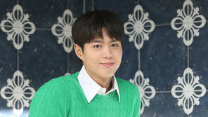 배우 박보검, 별도 입영식 없이 비공개로 해군 입대