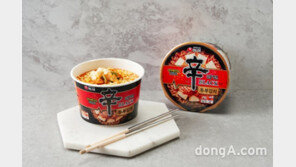 농심, 김치찌개 맛 살린 ‘신라면블랙사발 두부김치’ 출시
