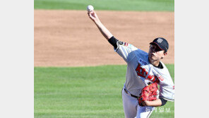 신무기 장착 풋내기 열아홉 소형준의 ‘어마어마한 8월’