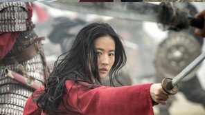‘뮬란’, 女 감독이 그린 女 서사…1500년 전 원작이 일으킬 공감