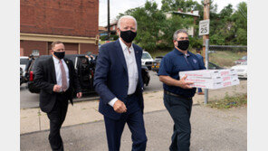 시위대 쏜 백인 두둔한 트럼프 “그가 죽을 수도 있었다”