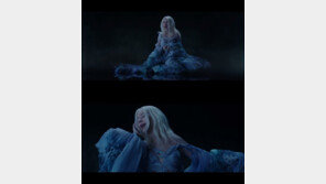 ‘뮬란’ 크리스티나 아길레라, 22년 전 감동 재현…‘리플렉션’ 가창