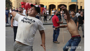 레바논, 새 총리 지명에도 반정부 시위 지속…“지명자도 기득권”