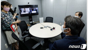 이인영 “평양이 마음 먹으면 언제든 화상상봉 장비 전달 가능”