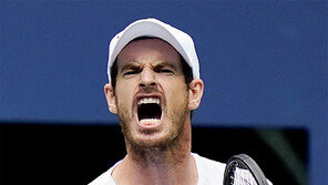 은퇴한 줄 알았던 머리, 2년 만에 메이저 승리