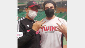 LG 새역사 라모스 “가자 홈런왕”