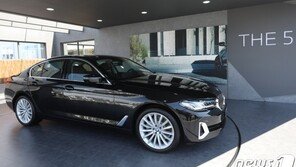 BMW, 벤츠 추월 3년만에 ‘1위 왕관’…8월 7252대 팔렸다