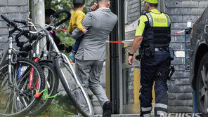 獨 한 아파트서 1~8세 남매 5명 시신 발견…용의자 엄마는 열차 투신