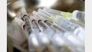 美 CDC “이르면 내달 말부터 코로나 백신 접종”