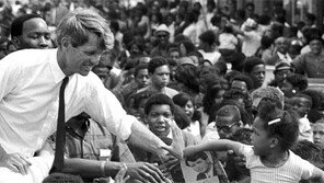 [책의 향기]‘로버트 케네디’를 불러내고 싶다