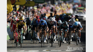 프랑스, 신규 확진자 9000명…코로나19 발발 이래 최악