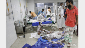 방글라데시 이슬람사원서 가스폭발로 최소 12명 사망