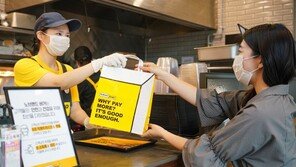 “배민 수수료 아까워”…직접 배달전쟁 참전하는 외식업체들