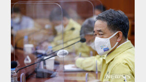 박능후 “5일째 100명대 유지…이번주가 2.5단계 마지막 주 돼야”