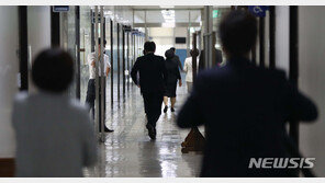 국회 3주 동안 세 번째 ‘셧다운’…與 최고위원회 취재기자 확진