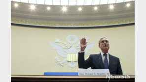 ‘러시아 美대선개입 수사’ 前FBI 요원 “트럼프, 국가안보에 위협”