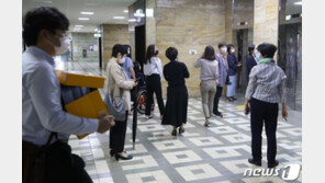 국회, 코로나 확진자 발생…오후 1시부터 방역 돌입