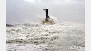 해운대 앞바다서 50대 추정 남성 숨진 채 발견