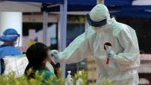 ‘지하·노마스크·식사’가 부른 광주 56명 집단감염…최악 사례