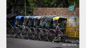 인도서 코로나19 걸린 80대 노모 버린 4명의 아들