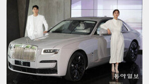‘10년만에 완전변경’ 롤스로이스 뉴 고스트