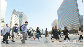 길어진 거리 두기에 우울감 호소… ‘심리방역’ 신경쓰세요