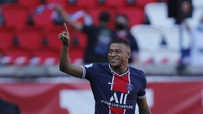 음바페도 코로나19 감염…PSG, 시즌 시작도 전에 7명 확진