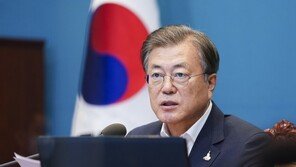 文대통령 “질병관리청 획기적 진전…더한 감염병도 극복할 역량 기대”
