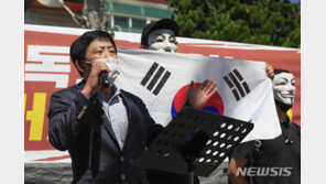 ‘北전단’ 박상학 대표, 취재진 폭행 혐의 기소의견 송치