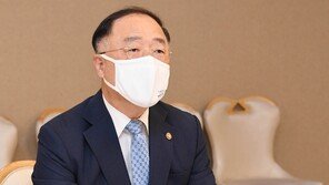 홍남기 “거리두기 강화, 9월 고용지표 반영…벌써 마음 무겁다”
