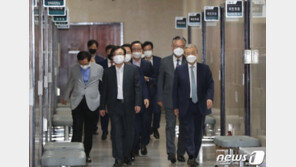 주호영 “전국민 무료 독감예방접종 하자…4차 추경 반영할 것”