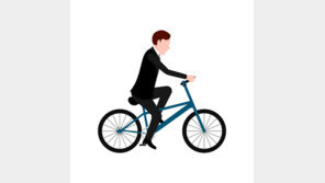 여성만 골라 침 ‘퉤’ 20대男 구속 기각…“사유 소명 부족”