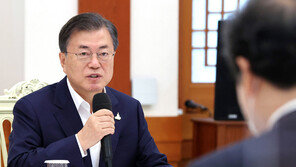 “13세 이상 모두에 통신비 2만원 지원” 일괄지급 이유는…