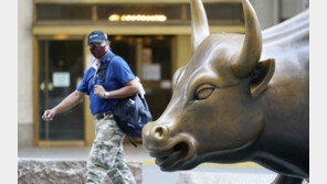 美 기술주 거품 꺼지나… “테슬라는 사상 최대의 종이집”